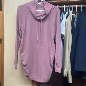 Isabel Maternity by Ingrid and Isabel Sweater Size Medium.